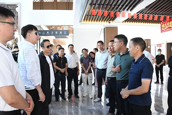 13 振興茶產(chǎn)業(yè) 媒體來助力 廈門市安溪商會組織媒體記者走進安溪茶鄉(xiāng)919.png